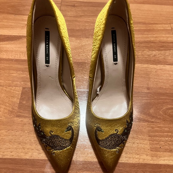 Zara gold pump never worn size 37 - Picture 6 of 6